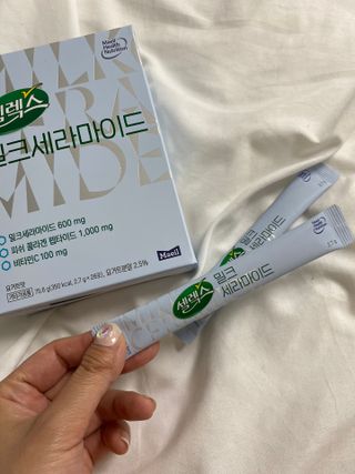 셀렉스스포츠 셀렉스 밀크세라마이드 저분자피쉬콜라겐 28포 X 1박스 — 5점을 준 리뷰어가 2021년 5월 올린 사용 사진