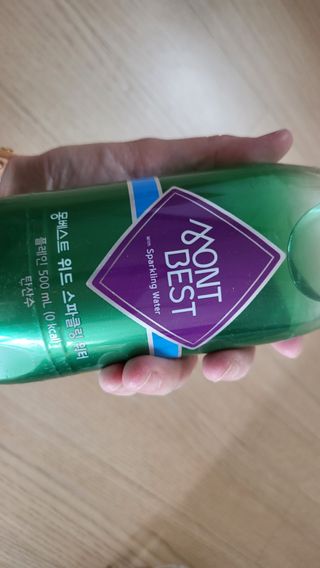 몽베스트 Montbest with Sparkling water Plain 20병 — 5점을 준 리뷰어가 2022년 6월 올린 사용 사진