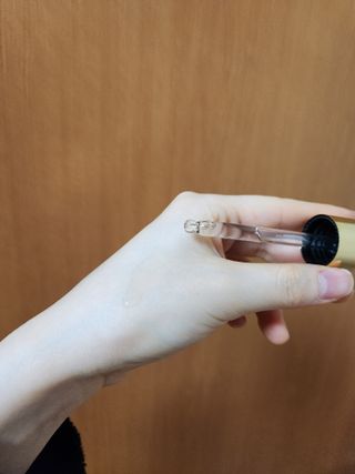 스킨큐어 산다화 비타민c 화이트닝 에센스 30ml — 5점을 준 리뷰어가 2023년 12월 올린 사용 사진