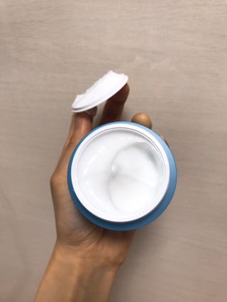 Dr.느루벗 느루벗 모이스쳐 24 크림 — 5점을 준 리뷰어가 2021년 3월 올린 사용 사진