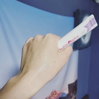 이엔코스 알부틴 알파 화이트닝크림 — 5점을 준 리뷰어가 2021년 3월 올린 사용 사진