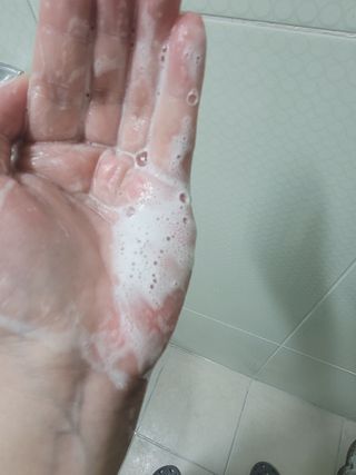 프리마인 메이크업과 들뜨는 각질까지 한방에 깐달걀로! 순하기까지한 셀베이스 그린티클렌저(200ml) — 3점을 준 리뷰어가 2023년 2월 올린 사용 사진