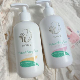 mom e 맘이 내추럴 베이비 케어 샴푸앤바스+로션 — 5점을 준 리뷰어가 2021년 1월 올린 사용 사진
