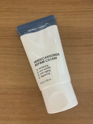 더마포레스트 마데카소사이드 리페어 크림 / 캐비아추출물 병풀추출물 시카케어 미백 주름개선 — 5점을 준 리뷰어가 2021년 6월 올린 사용 사진