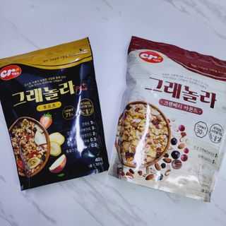 씨알푸드 씨알로 그래놀라 2종 후르츠+크랜베리 아몬드 — 5점을 준 리뷰어가 2022년 7월 올린 사용 사진