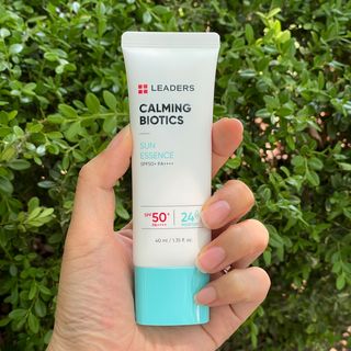 리더스코스메틱 리더스 카밍 바이오틱스 선 에센스 SPF 50+ PA++++ — 5점을 준 리뷰어가 2022년 5월 올린 사용 사진