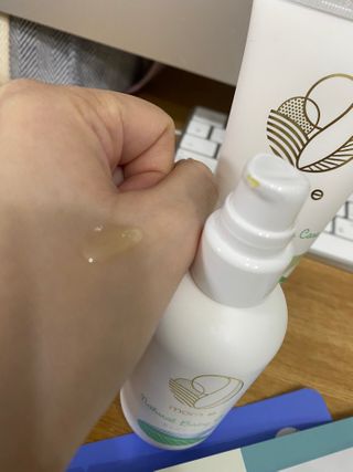mom e 맘이 내추럴 베이비 케어 크림+바디오일 — 5점을 준 리뷰어가 2021년 1월 올린 사용 사진