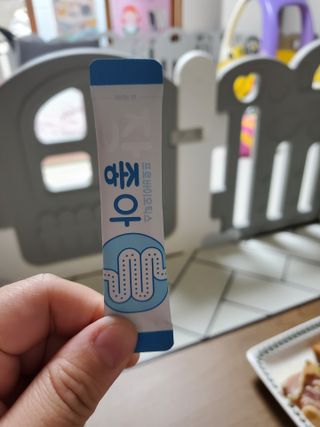 메이준뉴트리 모유유래 유산균 장좋아 2gx30포 — 5점을 준 리뷰어가 2021년 4월 올린 사용 사진