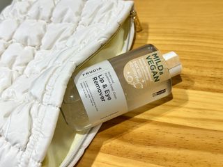 [후르디아] 눈시림없는 올영 립앤아이 리무버 — 5점을 준 리뷰어가 2024년 1월 올린 사용 사진