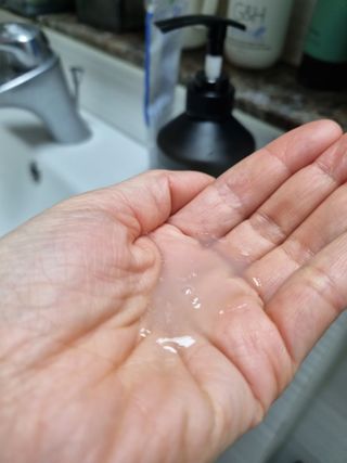 르핸스 퍼포밍 5 샴푸 비반트 포렛/베티버 포그 — 5점을 준 리뷰어가 2023년 2월 올린 사용 사진