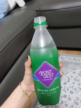 몽베스트 Montbest with Sparkling water Plain 20병 — 5점을 준 리뷰어가 2021년 10월 올린 사용 사진