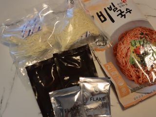 [한면원] 비빔국수 2인분 — 3.5점을 준 리뷰어가 2022년 8월 올린 사용 사진