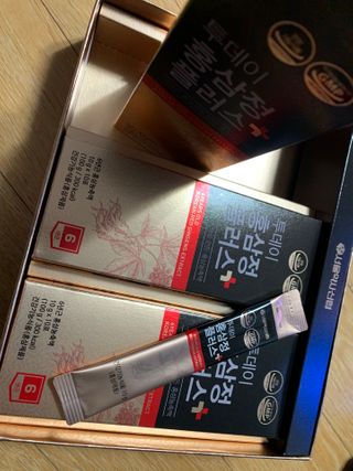 서울약사신협_투데이홍삼정플러스스틱_10g x 30포 — 5점을 준 리뷰어가 2021년 1월 올린 사용 사진