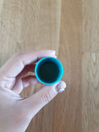 30초 후 눈으로 확인하는 헬리덴티 프라글린스 가글 — 3점을 준 리뷰어가 2021년 6월 올린 사용 사진
