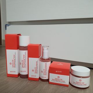 아이앤립 / EYENLIP 아이앤립 연어오일 리바이탈라이징 토너+앰플+크림 3종 세트 — 5점을 준 리뷰어가 2021년 6월 올린 사용 사진