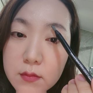 [MONDRAW] 몬드로우 POPBROW 크래용 아이브로우 색연필 타입 — 5점을 준 리뷰어가 2022년 4월 올린 사용 사진