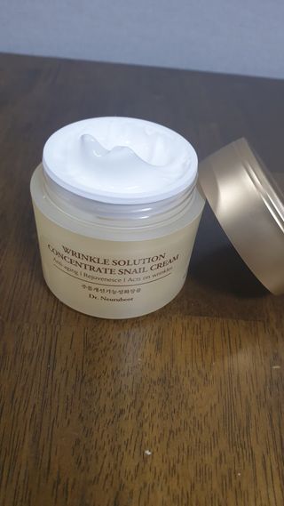 Dr.느루벗 느루벗 링클 솔루션 콘센트레이트 스네일 탄력 달팽이 크림 80g — 5점을 준 리뷰어가 2021년 2월 올린 사용 사진