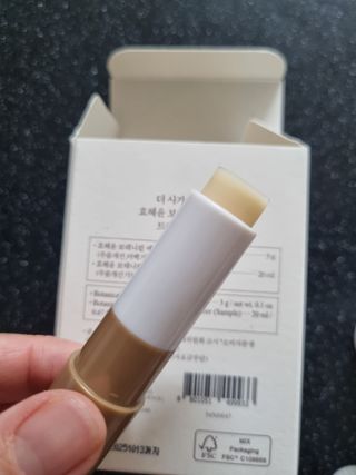 더사가오브수 [사가수] 효혜윤 보태니컬 에너지 에센스인로션 20ml /아이포올 스틱 3g — 5점을 준 리뷰어가 2023년 2월 올린 사용 사진