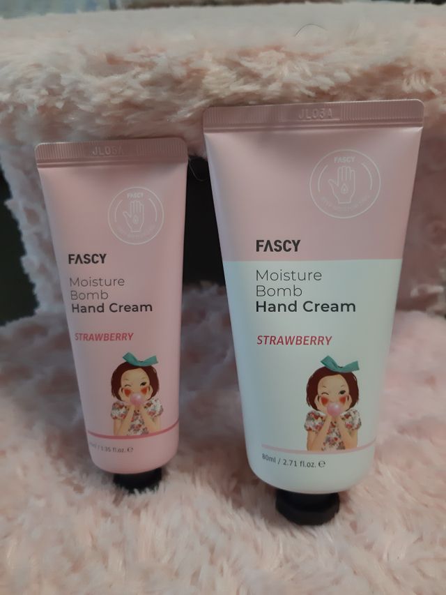 FASCY 高保湿ハンドクリーム40ml+80ml セット 리뷰 사진