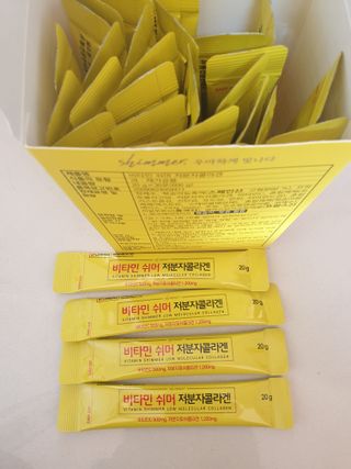 자연에온 경남제약 비타민 쉬머 저분자콜라겐 20g x 30포 — 5점을 준 리뷰어가 2021년 12월 올린 사용 사진