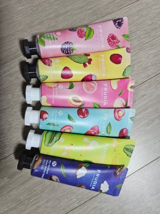 [후르디아] 골라쓰는 과즙향 핸드크림 기프트세트 — 5점을 준 리뷰어가 2023년 12월 올린 사용 사진