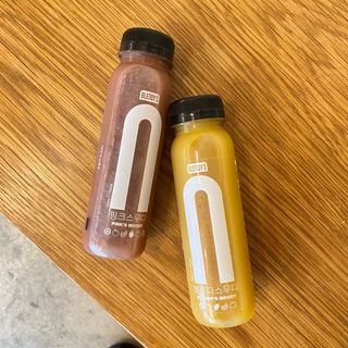 BLENDY'S 핑크 스무디+블론디 스무디 — 5점을 준 리뷰어가 2021년 10월 올린 사용 사진