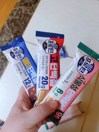 이지프로틴바 3종x각 2ea (고단백질바, 멀티단백질바, 식물성단백질바) — 4점을 준 리뷰어가 2024년 3월 올린 사용 사진