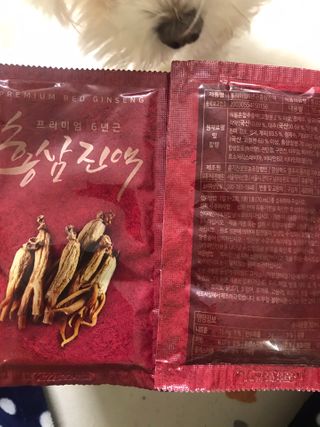 서울약사신협_프리미엄 6년근 홍삼진액_70mlx30포 — 5점을 준 리뷰어가 2021년 2월 올린 사용 사진