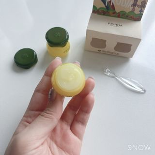 [후르디아] 유아부터 어른까지, 안심 아보카도 립밤 듀오 세트 — 4점을 준 리뷰어가 2024년 1월 올린 사용 사진