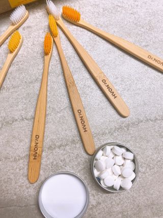 [닥터노아] 마루 대나무 칫솔 콤팩트 & 고체 치약 — 5점을 준 리뷰어가 2022년 7월 올린 사용 사진