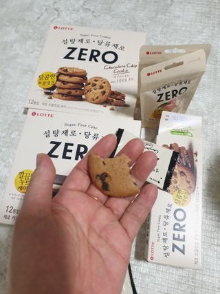 ZERO (초콜릿 칩 쿠키, 카카오 케이크, 후르츠 젤리, 아이스 콜라, 아이스 초코바) — 5점을 준 리뷰어가 2022년 6월 올린 사용 사진