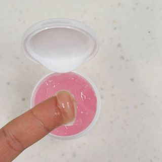 바이오오일 [바이오-오일] 드라이 스킨 젤 100ml — 3.5점을 준 리뷰어가 2021년 12월 올린 사용 사진