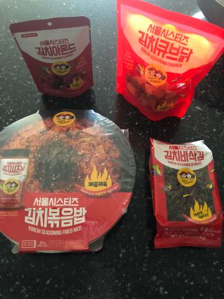 [서울시스터즈] CU 김치 4총사 세트-김치볶음밥, 김치큐브닭, 김치바삭김, 김치아몬드 — 5점을 준 리뷰어가 2021년 9월 올린 사용 사진