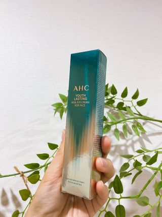 [NEW 탄력유턴 아이크림] AHC 유스 래스팅 리얼 아이크림 포 페이스 — 5점을 준 리뷰어가 2021년 2월 올린 사용 사진