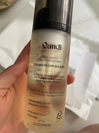 헤어플러스 콴디 아침세안제 폼클렌징 퓨어 어니스티 모닝클렌저 — 5점을 준 리뷰어가 2021년 6월 올린 사용 사진