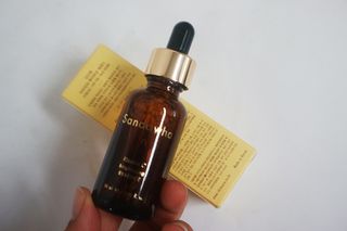 스킨큐어 산다화 비타민c 화이트닝 에센스 30ml — 5점을 준 리뷰어가 2023년 7월 올린 사용 사진