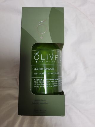 올리브 오일 스킨케어 컴퍼니 [OOSC] 촉촉 깨끗 내추럴리 너리시드 핸드워시 500ml — 4.5점을 준 리뷰어가 2021년 4월 올린 사용 사진