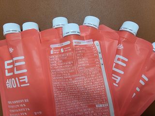 [덜다] 든든 식물성 단백질 쉐이크 40g X 7입 (곡물/딸기) — 5점을 준 리뷰어가 2023년 8월 올린 사용 사진