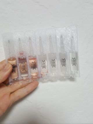 유니베르소 산소앰플 7일 집중케어 앰플 — 5점을 준 리뷰어가 2021년 4월 올린 사용 사진