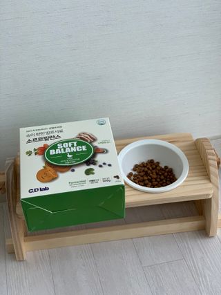 씨디랩 속이 편한 강아지 사료 소프트발란스 기호성 좋은 발효사료 피부와 위장 관절과 위장 — 5점을 준 리뷰어가 2021년 4월 올린 사용 사진