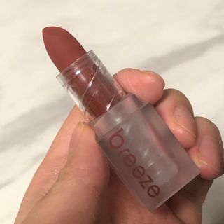 엘에이브리즈 겟 베러 벨벳 립스틱 04스위티쉬 캐럿 / 05스모키 로즈 — 3.5점을 준 리뷰어가 2021년 12월 올린 사용 사진