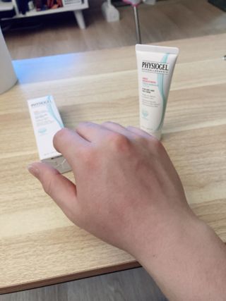 피지오겔 레드수딩 시카밸런스 크림 50ml — 5점을 준 리뷰어가 2022년 4월 올린 사용 사진