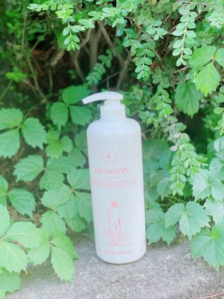 프리[닥터문] 유산균 락토케어 질경초 여성청결제 1000ml (젤타입) — 5점을 준 리뷰어가 2022년 5월 올린 사용 사진