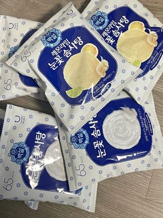 딜라이트 프로젝트  달콤한 눈꽃 간식세트( 눈꽃 솜사탕 / 레몬라임 솜사탕 / 달고나 총 7EA+스마트톡 증정) — 5점을 준 리뷰어가 2022년 5월 올린 사용 사진