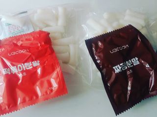 유비쿡 컵떡볶이 매운컵떡볶이2개/ 짜장컵떡볶이 2개  총 4개세트 — 5점을 준 리뷰어가 2021년 6월 올린 사용 사진