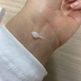 멈칫(MUMCHIT) 넥퍼퓸 NECKPERFUME 2가지 향 — 4점을 준 리뷰어가 2021년 11월 올린 사용 사진