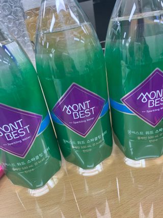 몽베스트 Montbest with Sparkling water Plain 20병 — 5점을 준 리뷰어가 2021년 11월 올린 사용 사진