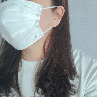 JHWORLD 스누피 마스크 정품 스누피 KF-AD 국내 비말차단 아동용 성인용 일회용 덴탈마스크 50매 — 5점을 준 리뷰어가 2021년 6월 올린 사용 사진