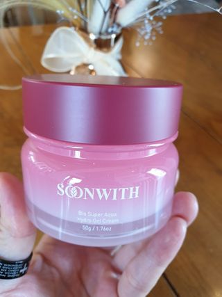 SOONWITH 바이오 수퍼 아쿠아 하이드로 젤 크림 — 5점을 준 리뷰어가 2021년 2월 올린 사용 사진