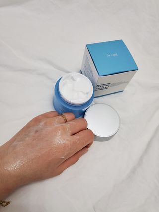 Dr.느루벗 느루벗 모이스쳐 24 크림 — 5점을 준 리뷰어가 2021년 2월 올린 사용 사진